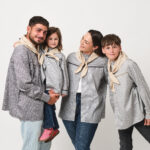Familia con blusones falleros Blasset y pañuelos - grupo